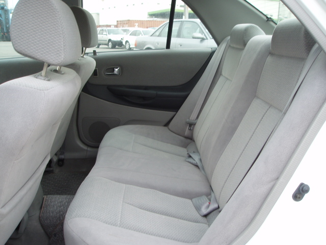 2002 Mazda Familia Pictures