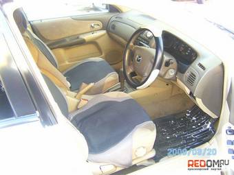 2002 Mazda Familia Photos