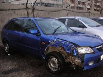 2002 Mazda Familia Images