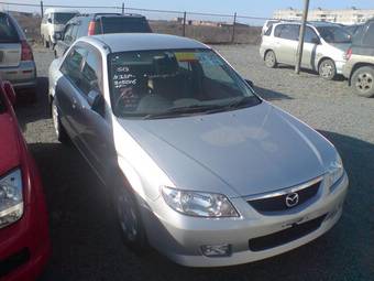 2002 Mazda Familia Photos