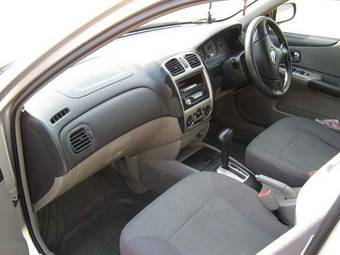 2002 Mazda Familia Photos