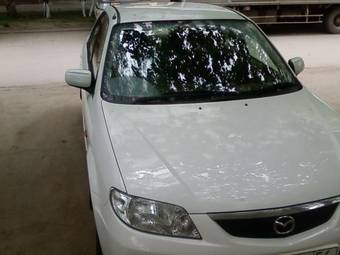 2002 Mazda Familia Photos