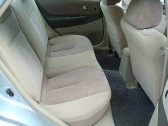 2002 Mazda Familia Images