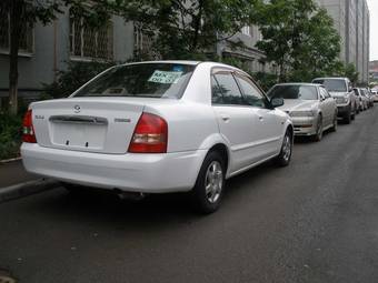 2002 Mazda Familia Pics