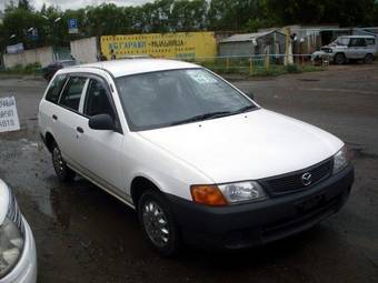 2002 Mazda Familia Photos
