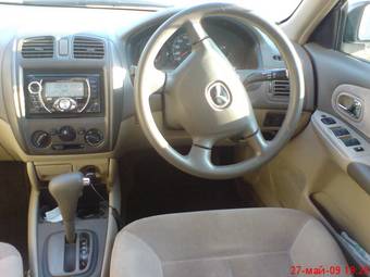 2002 Mazda Familia Images