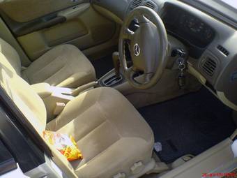 2002 Mazda Familia Photos