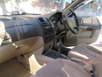 2002 Mazda Familia Photos