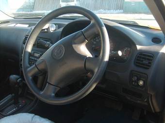 2002 Mazda Familia Pictures