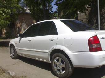 2002 Mazda Familia Photos