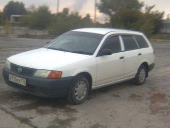 2002 Mazda Familia Photos