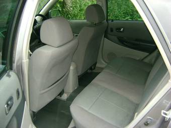 2002 Mazda Familia Photos