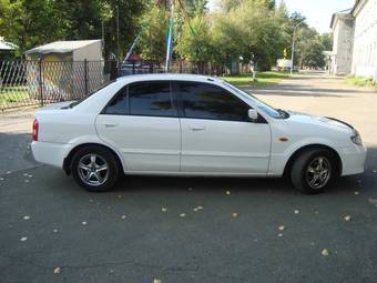 2002 Mazda Familia Photos