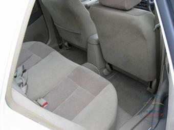 2003 Mazda Familia Photos