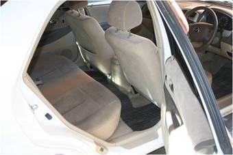 2003 Mazda Familia Photos