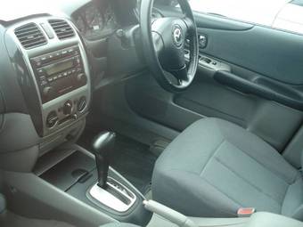 2003 Mazda Familia Images