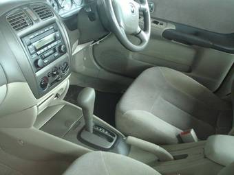 2003 Mazda Familia Pictures