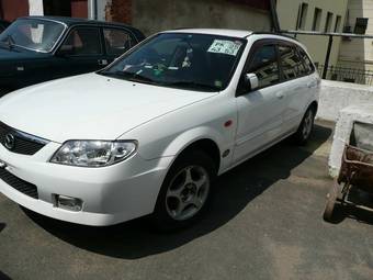 2003 Mazda Familia Pictures