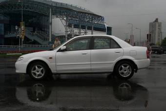 2003 Mazda Familia Pictures