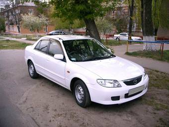 2003 Mazda Familia Photos