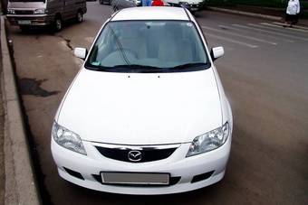 2003 Mazda Familia Photos