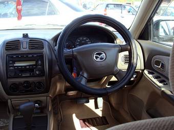 2003 Mazda Familia Photos