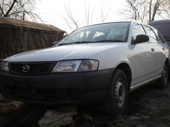 2004 Mazda Familia Photos