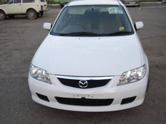 2004 Mazda Familia Pictures