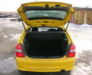 2000 Mazda Familia S-Wagon Photos
