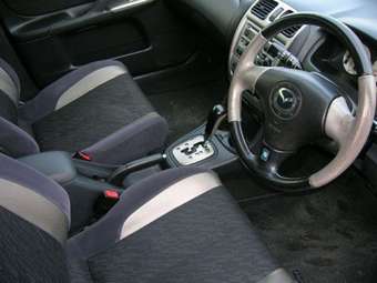 2000 Mazda Familia S-Wagon Pictures