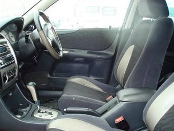2000 Mazda Familia S-Wagon Images