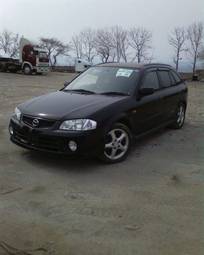 2000 Mazda Familia S-Wagon Photos
