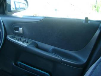 2001 Mazda Familia S-Wagon Pictures