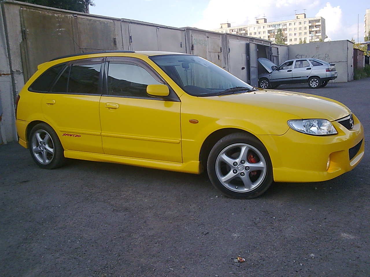 Mazda family. Mazda familia 2001. Мазда Фэмили универсал 2001. Mazda familia Wagon. Mazda familia s-Wagon 2001.