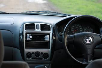 2002 Mazda Familia S-Wagon Photos