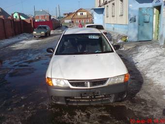 1999 Mazda Familia Van Pictures