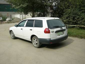 2000 Mazda Familia Van Pics