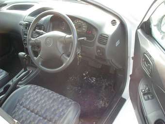 2002 Mazda Familia Van Photos