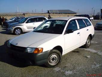 2002 Mazda Familia Van Photos