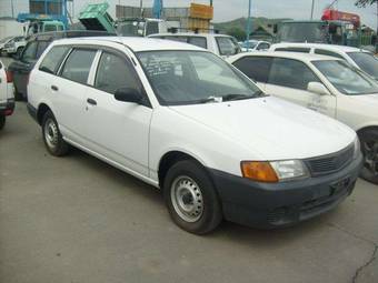 2002 Mazda Familia Van Photos