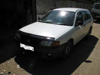 2002 Mazda Familia Van Photos