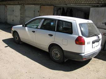 2002 Mazda Familia Van Pictures