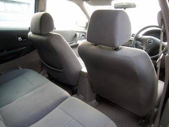 2001 Mazda Familia Wagon Pictures
