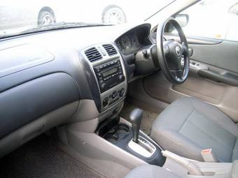 2001 Mazda Familia Wagon Photos