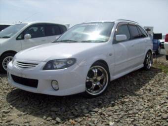 2002 Mazda Familia Wagon Photos