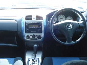 2004 Mazda Familia Wagon Pictures