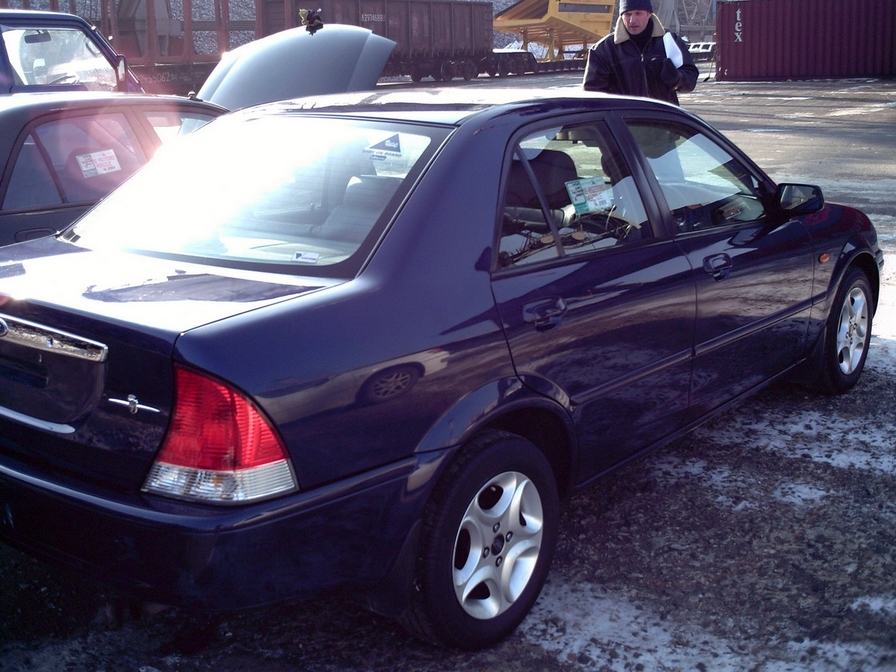 2001 Mazda Ford Laser Photos