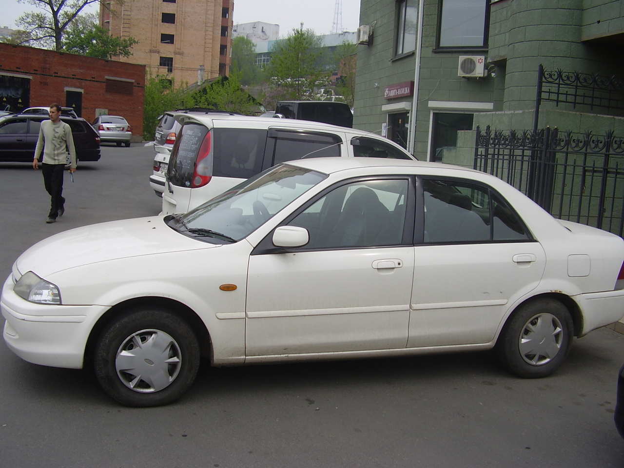 Ford laser lidea