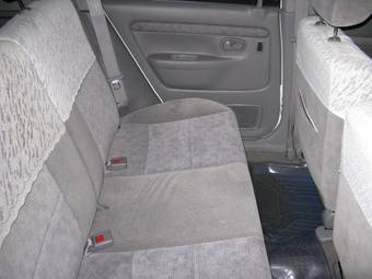 2000 Mazda MAZDA2 Pictures