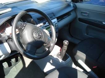 2003 Mazda MAZDA2 Pictures